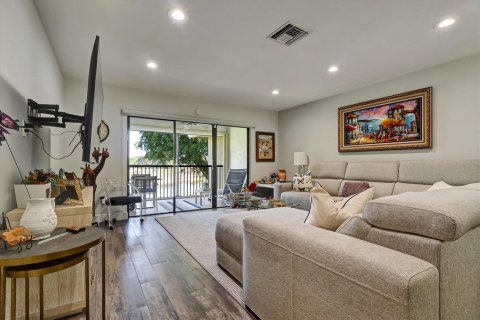 Condo in Boynton Beach, Florida, 2 bedrooms № 2248383 - photo 10