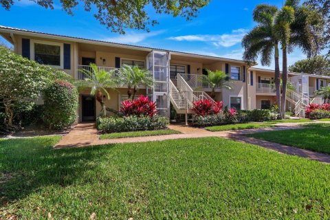 Condo in Boynton Beach, Florida, 2 bedrooms № 2248383 - photo 2