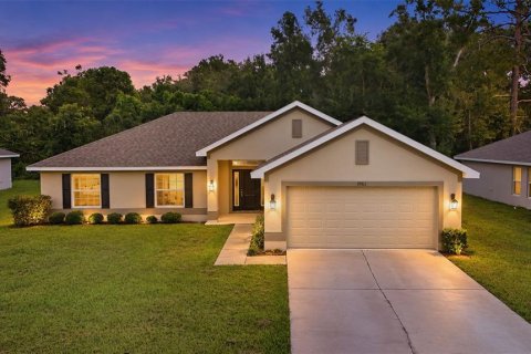 Casa en Silver Springs Shores, Florida 4 dormitorios, 163.32 m2 № 2386352