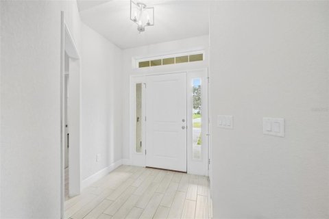 Casa en venta en Silver Springs Shores, Florida, 4 dormitorios, 163.32 m2 № 2386352 - foto 4