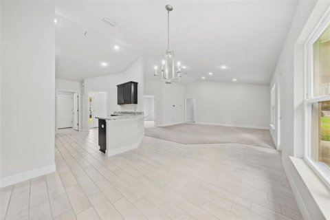 Casa en venta en Silver Springs Shores, Florida, 4 dormitorios, 163.32 m2 № 2386352 - foto 6