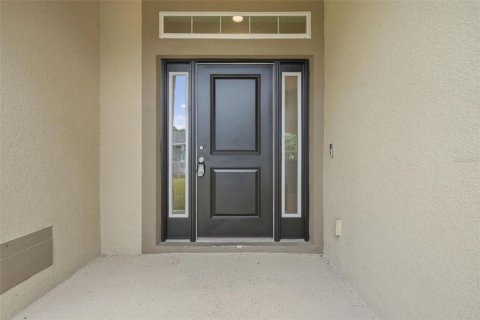 Casa en venta en Silver Springs Shores, Florida, 4 dormitorios, 163.32 m2 № 2386352 - foto 3