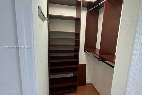 Villa ou maison à vendre à Miami Gardens, Floride: 4 chambres, 155.43 m2 № 2069114 - photo 13