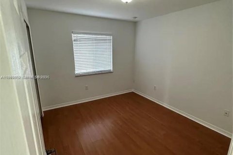 Villa ou maison à vendre à Miami Gardens, Floride: 4 chambres, 155.43 m2 № 2069114 - photo 11