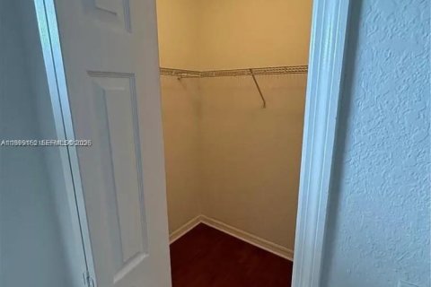 Villa ou maison à vendre à Miami Gardens, Floride: 4 chambres, 155.43 m2 № 2069114 - photo 14