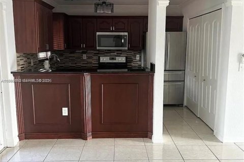 Villa ou maison à vendre à Miami Gardens, Floride: 4 chambres, 155.43 m2 № 2069114 - photo 4