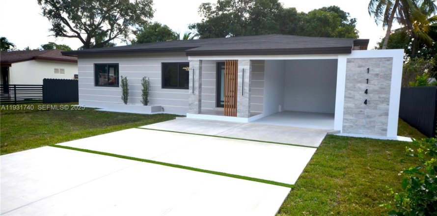 House in North Miami, Florida 3 bedrooms, 100.24 sq.m. № 1990855