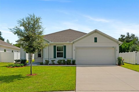 House in Leesburg, Florida 3 bedrooms, 159.14 sq.m. № 2368886