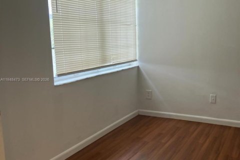 Condo in Deerfield Beach, Florida, 2 bedrooms  № 2004415 - photo 8