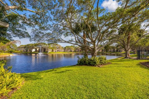 Condo in Deerfield Beach, Florida, 2 bedrooms  № 2004415 - photo 17