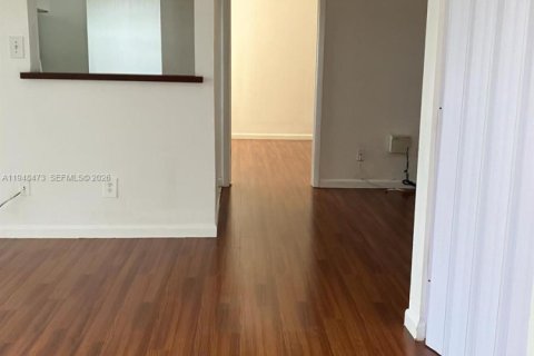 Condo in Deerfield Beach, Florida, 2 bedrooms  № 2004415 - photo 3