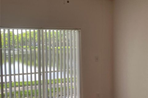 Condo in Deerfield Beach, Florida, 2 bedrooms  № 2004415 - photo 6