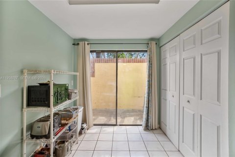 Touwnhouse à vendre à Sunrise, Floride: 3 chambres, 140.47 m2 № 2017534 - photo 10