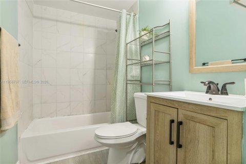 Touwnhouse à vendre à Sunrise, Floride: 3 chambres, 140.47 m2 № 2017534 - photo 23