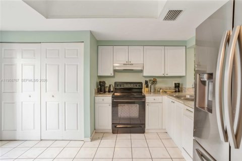 Touwnhouse à vendre à Sunrise, Floride: 3 chambres, 140.47 m2 № 2017534 - photo 9