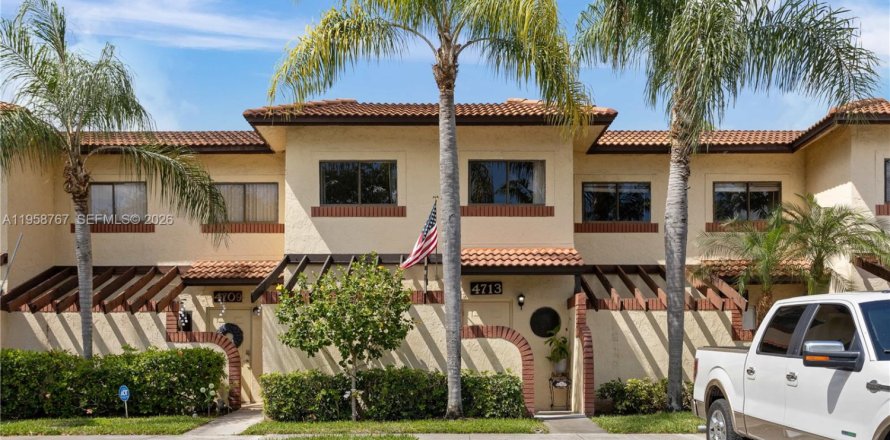 Touwnhouse à Sunrise, Floride 3 chambres, 140.47 m2 № 2017534