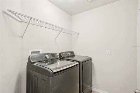House in Riverview, Florida 4 bedrooms, 229.1 sq.m. № 1587271 - photo 22