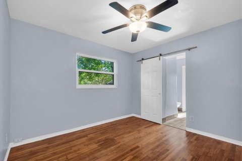 House in Saint Petersburg, Florida 2 bedrooms, 83.43 sq.m. № 1909041 - photo 12