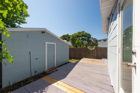 House in Saint Petersburg, Florida 2 bedrooms, 83.43 sq.m. № 1909041 - photo 26