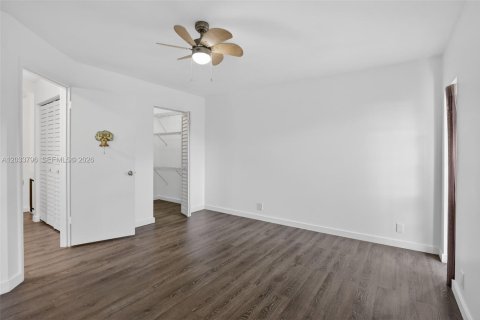 Touwnhouse à louer à Plantation, Floride: 4 chambres, 201.6 m2 № 2084862 - photo 25