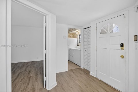 Touwnhouse à louer à Plantation, Floride: 4 chambres, 201.6 m2 № 2084862 - photo 5