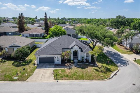 Casa en Lakeland, Florida 4 dormitorios, 248.61 m2 № 2099906
