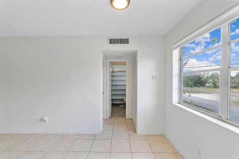 Apartment in Miami, Florida 1 bedroom, 60.39 sq.m. № 2376252 - photo 4
