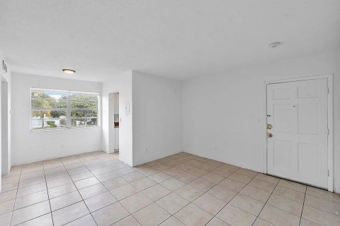 Apartment in Miami, Florida 1 bedroom, 60.39 sq.m. № 2376252 - photo 2