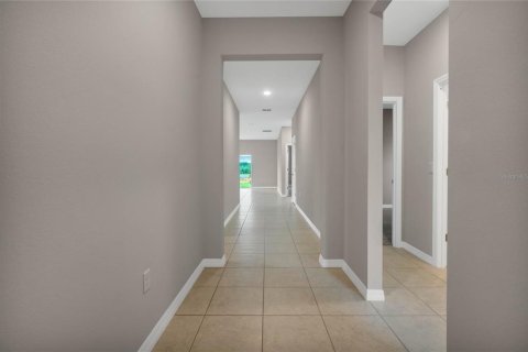 House in Mascotte, Florida 4 bedrooms, 185.9 sq.m. № 1839891 - photo 2