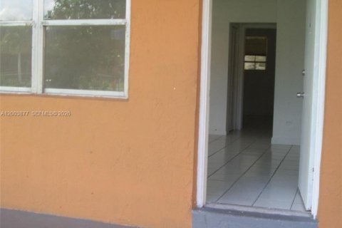 Condo in Cutler Bay, Florida, 2 bedrooms  № 2068540