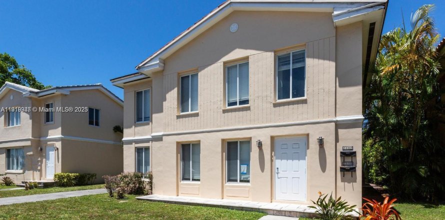 Immobilier commercial à Coral Gables, Floride 148.64 m2 № 1975016