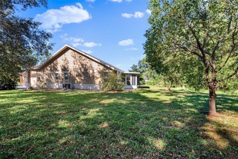House in Weeki Wachee, Florida 2 bedrooms, 130.25 sq.m. № 1544847 - photo 17