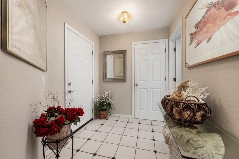 House in Weeki Wachee, Florida 2 bedrooms, 130.25 sq.m. № 1544847 - photo 7