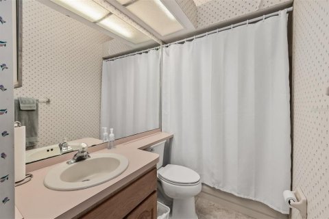 House in Weeki Wachee, Florida 2 bedrooms, 130.25 sq.m. № 1544847 - photo 11