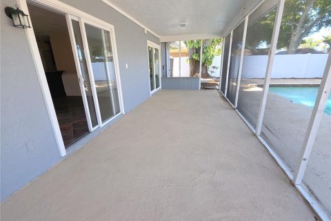 Casa en venta en Seminole, Florida, 3 dormitorios, 142.42 m2 № 2149658 - foto 27