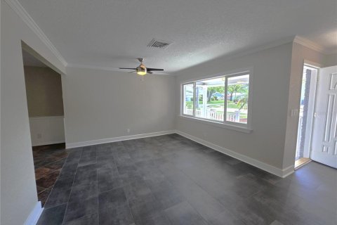 Casa en venta en Seminole, Florida, 3 dormitorios, 142.42 m2 № 2149658 - foto 5