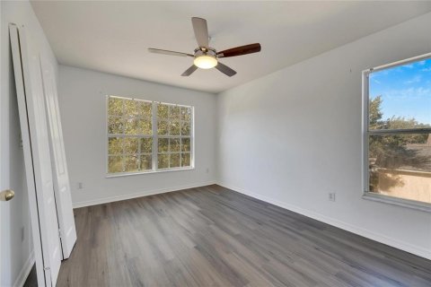 House in Tampa, Florida 4 bedrooms, 252.42 sq.m. № 1512657 - photo 30