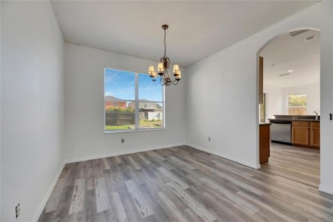 House in Tampa, Florida 4 bedrooms, 252.42 sq.m. № 1512657 - photo 9