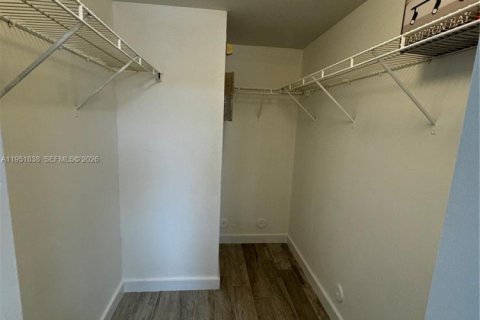 Condo in Homestead, Florida, 2 bedrooms № 2006295 - photo 19