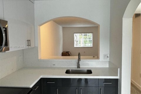 Condo in Homestead, Florida, 2 bedrooms № 2006295 - photo 3