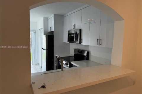 Condo in Homestead, Florida, 2 bedrooms № 2006295 - photo 4