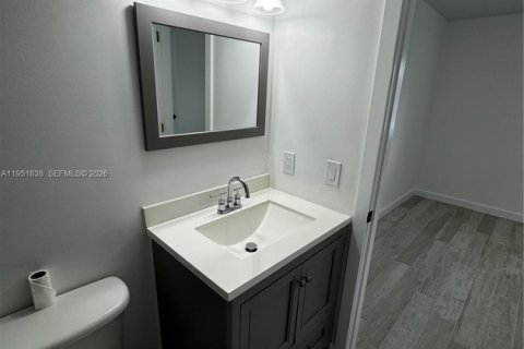 Condo in Homestead, Florida, 2 bedrooms № 2006295 - photo 18