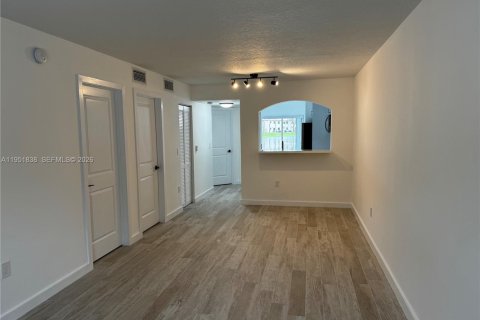 Condo in Homestead, Florida, 2 bedrooms № 2006295 - photo 5