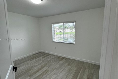 Condo in Homestead, Florida, 2 bedrooms № 2006295 - photo 14