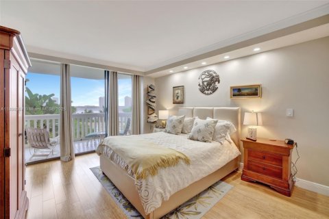 Condominio en venta en Aventura, Florida, 3 dormitorios, 170.94 m2 № 1951015 - foto 16