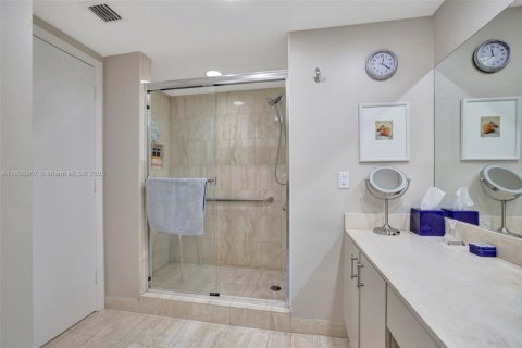 Condominio en venta en Aventura, Florida, 3 dormitorios, 170.94 m2 № 1951015 - foto 20