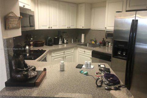 Copropriété à vendre à Doral, Floride: 1 chambre, 75.25 m2 № 1979830 - photo 15