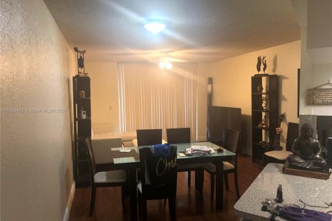 Copropriété à vendre à Doral, Floride: 1 chambre, 75.25 m2 № 1979830 - photo 8