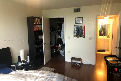Copropriété à vendre à Doral, Floride: 1 chambre, 75.25 m2 № 1979830 - photo 18