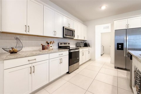 Casa en venta en Homestead, Florida, 4 dormitorios, 286.6 m2 № 2054861 - foto 17